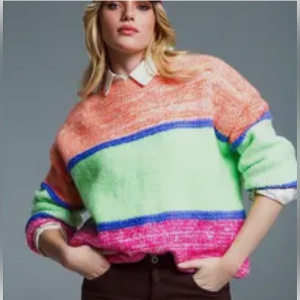 Q2 Colorful Striped Women's Sweater